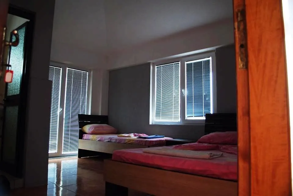 Pavarsia Beach Hotel Дуррес