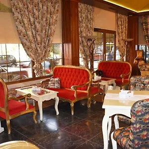 Отель 2 Kitarrat Boutique &, Дуррес